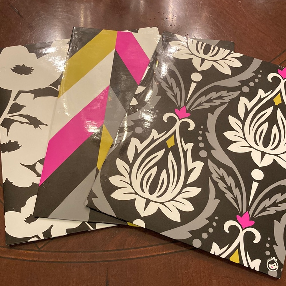 COPY - Set of three Studio C “The Fashionista Collection” printed 2-pocket fold…
